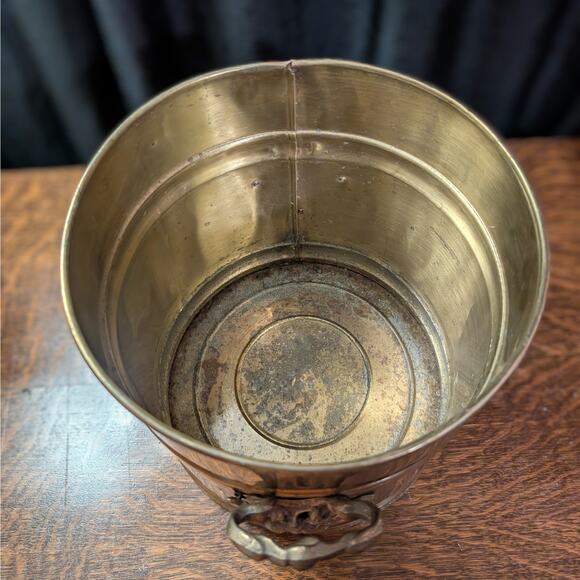 Large Heavy Vintage Estate Find Polished Brass Planter Pot w/ Ornate Handles - Picture 5 of 8